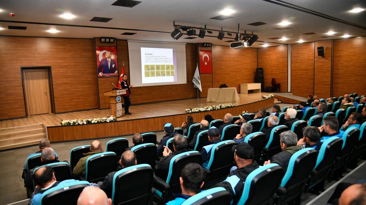 Ortahisar Belediyesi personeline 'İş Sağlığı Ve Güvenliği Eğitimi' verildi