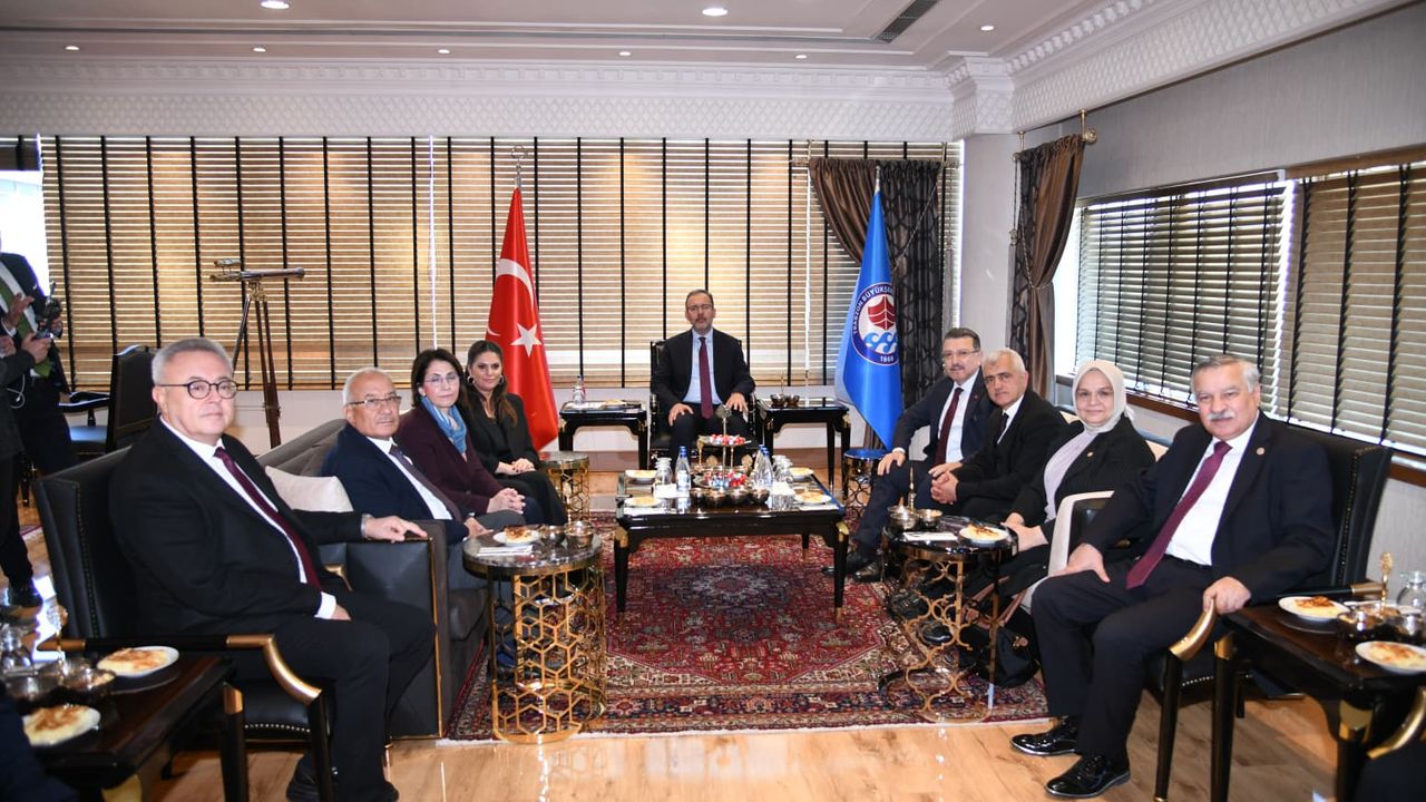 TBMM Heyeti Büyükşehir Belediyesi'ni ziyaret etti