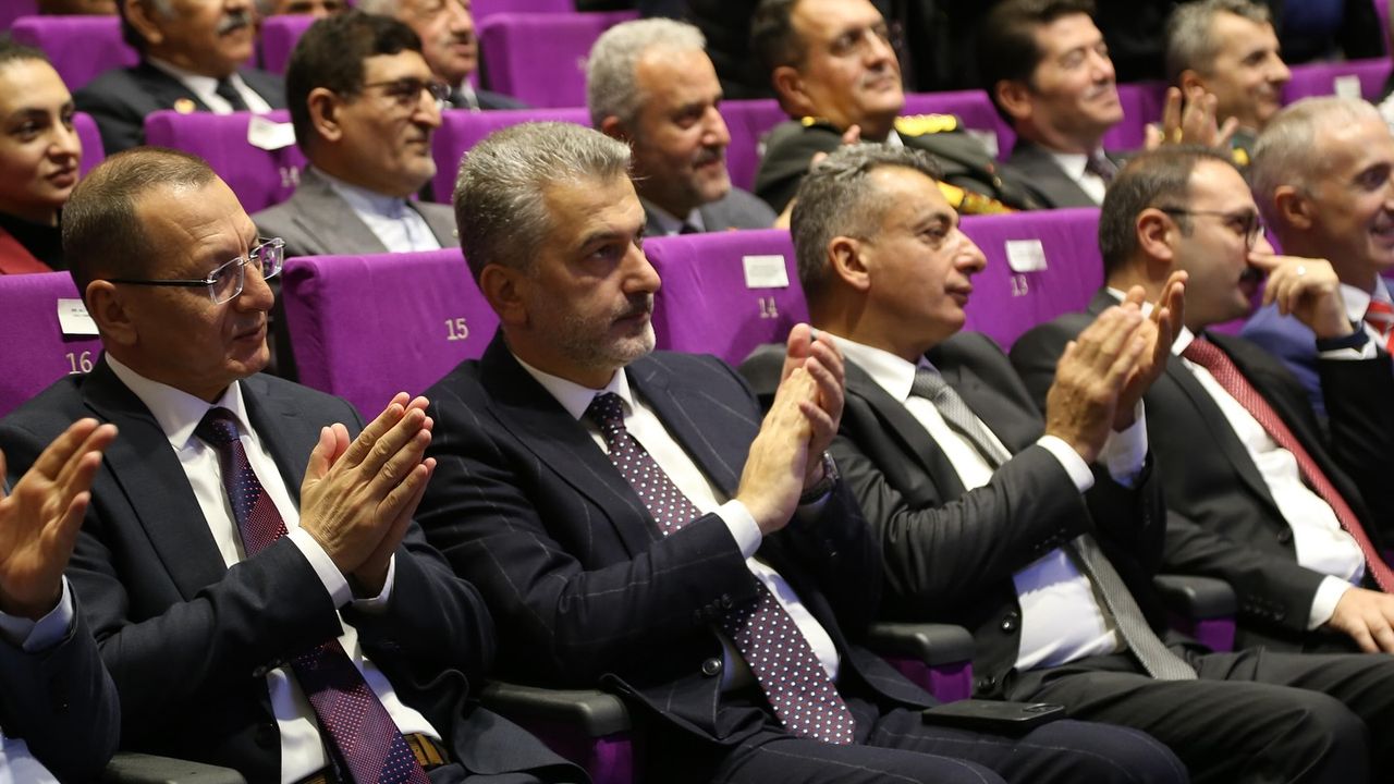 AK Parti Trabzon İl Başkanı Dr. Sezgin Mumcu Cumhuriyet Bayramı Programı'na katıldı