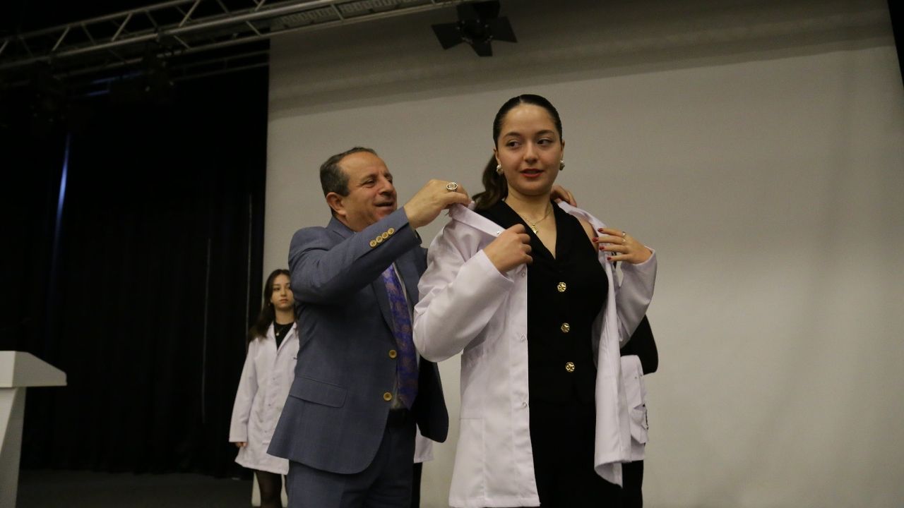 Avrasya Üniversitesinde beyaz önlük heyecanı