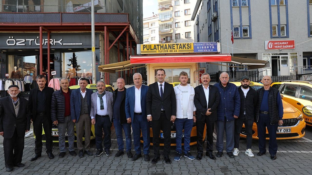 Başkan Ekim'den taksici esnafını ziyaret