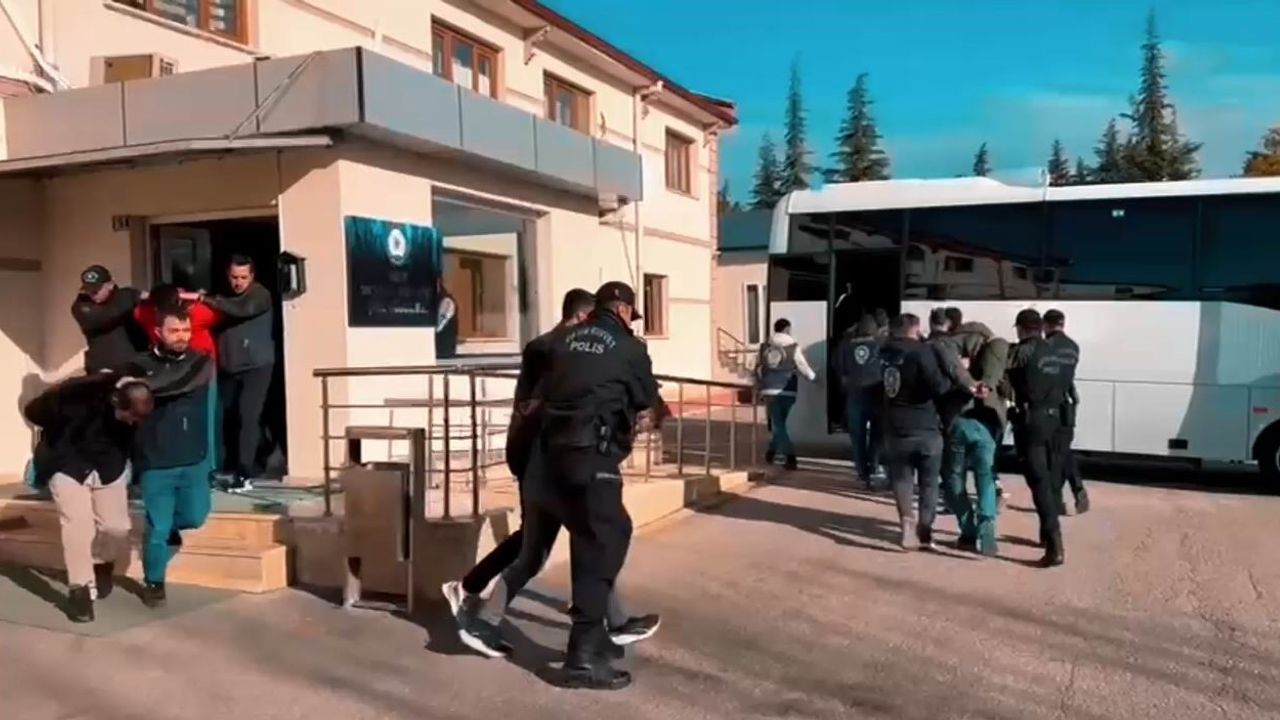 Medyum dolandırıcılığına operasyon: 11 tutuklama
