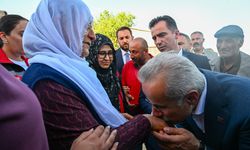 Bakan Uraloğlu'ndan Şehit Ailesine Taziye Ziyareti