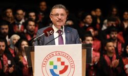 Başkan Genç,Hukuk Fakültesimezunlarına tavsiyelerde bulundu