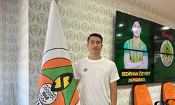 Alanyaspor, iki yerli oyuncu ile sözleşme imzaladı