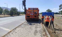Muş-Havalimanı yolu, yol çalışması nedeniyle trafiğe kapatıldı