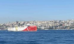 Oruç Reis Gemisi İstanbul Boğazı’ndan geçti
