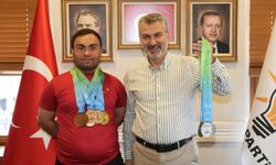 Şampiyon Abdullah İnan’dan Başkan Mumcu’ya Ziyaret