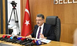 Özgür Özel'in "Beceriksiz" Sözü Trabzon'da Siyasi Fırtına Çıkardı