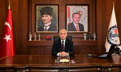 Trabzon Valisi Aziz Yıldırım’ın Trabzon’un Fethinin 564. yıl dönümü mesajı