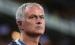 Fenerbahçe, Teknik Direktör Jose Mourinho ile yollarını ayırdıklarını açıkladı.