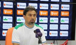 İlhan Palut: "Çok gol kaçırıyoruz maalesef"