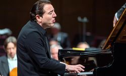 “Fazıl Say’dan Batı’daki Müzik Dünyasına Sert Tepki: ‘Gazze’de Yapılan Soykırımdır, Sessiz Kalmayın!’”