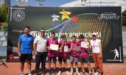 Büyükşehir'in tenis takımından gururlandıran başarı