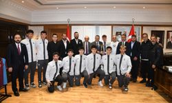 Başkan Genç'ten şampiyonlara tebrik