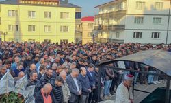 Erdoğdu Mahallesi Mert Eyüboğlu’na ağladı