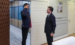 O asker,Başkan Kaya'yı ziyaret etti