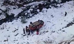 Kamyonet dere yatağına yuvarlandı: 5 yaralı