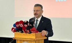 Trabzonlu Vali Aksoy, basın mensuplarıyla vedalaştı