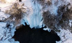 Bayburt'ta Sırakayalar Şelalesi buz tuttu