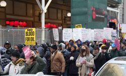 Binlerce kişi Venezuela için yürüdü