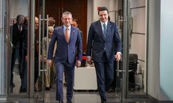 CHP Genel Başkanı Özel ile Saadet Partisi Genel Başkanı Arıkan bir araya geldi