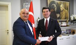 Burs kampanyasına pazarcı esnafından anlamlı destek