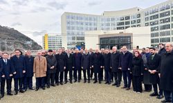 Bakan Uraloğlu: 'İran, Irak, Suriye, Lübnan ve Ürdün'e olan bütün uçuşları 2 Mart'a kadar iptal ettik'