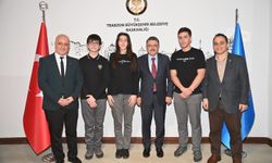 Liselilerin projesine Başkan Genç'ten destek