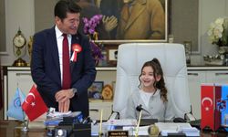 Başkan Kaya'nın 23 Nisan'da koltuğunu devrettiği Lİna,Dünya şampiyonu oldu