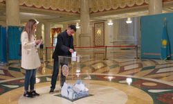 Kazakistan'da halk, yeni anayasa için sandık başında