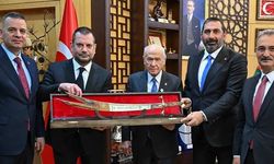 Trabzonspor'da Ertuğrul Doğan'dan MHP Genel Başkanı Devlet Bahçeli'ye ziyaret