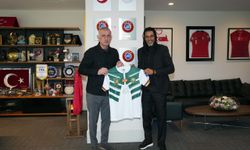Rigobert Song, Başkan Hacıosmanoğlu'nu ziyaret etti