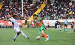 Trendyol Süper Lig: Corendon Alanyaspor: 1 - Trabzonspor: 1 (Maç sonucu)