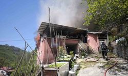 Yangında eşyalar küle döndü, Kur'an-ı Kerim zarar görmedi