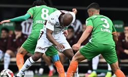 Trendyol Süper Lig: Corendon Alanyaspor: 0 Trabzonspor: 0 (İlk yarı)