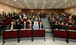 Cumhurbaşkanı Başdanışmanı Oktay Saral KTÜ'de öğrencilerle buluştu