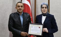Eslem'i kurtaran dalgıç Kemal Ateş'e teşekkür belgesi