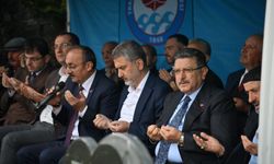 'Mustafa Cumur' mezarı başında dualarla anıldı