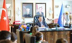 Başkan Genç,minik misafirlerini ağırladı