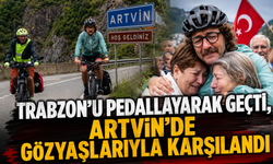 Karadeniz'i pedallarla aştı! Artvin'de eşinden unutulmaz sürpriz