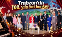 Huzurevi sakinlerinden Atatürk’ün sevdiği şarkılara eşlik