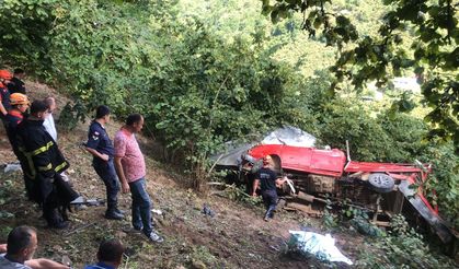Fındık işçilerini taşıyan araç şarampole yuvarlandı: 1 ölü, 9 yaralı