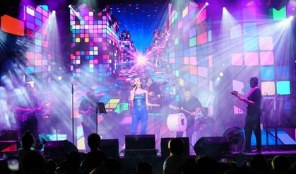 33.Uluslararası Akçaabat Müzik ve Halk Oyunları Festivali’nde unutulmaz akşam