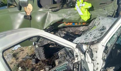 Bayburt’ta trafik kazası: 2 ölü, 6 yaralı