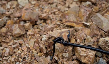 Gümüşhane’de akaryakıt sızıntısı: Harşit Çayı siyaha büründü