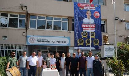 LGS Türkiye birincisi öğrenci, plaket ve altınla ödüllendirildi