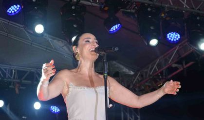 Ordu’da Sevcan Orhan rüzgarı esti: "Müziğine, kültürüne, memleketine sahip çıkan insanın sırtı yere gelmez"