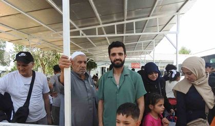 Suriyeliler  Türkiye’ye teşekkürle veda ediyor