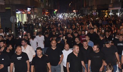 Trabzonlular siyah renkli kıyafetlerle Sinem Topaloğlu için sessiz yürüyüş düzenledi